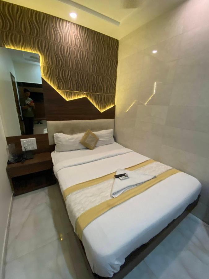 Hotel Palace Residency Near Lokmanya Tilak Terminus Βομβάη Εξωτερικό φωτογραφία