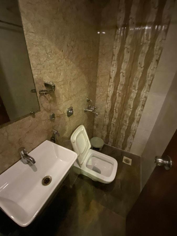 Hotel Palace Residency Near Lokmanya Tilak Terminus Βομβάη Εξωτερικό φωτογραφία